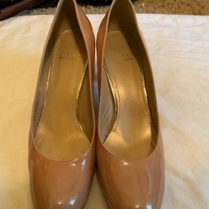 Stuart Weitzman Beatrix pump